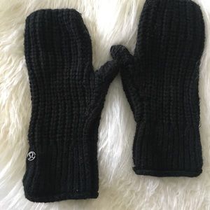 lululemon Convertible Mittens